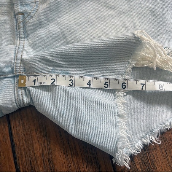 Levi’s 501 Button Fly Cut Off Festival Shorts Lightwash Size 31 Ripped Cotton - Picture 5 of 12